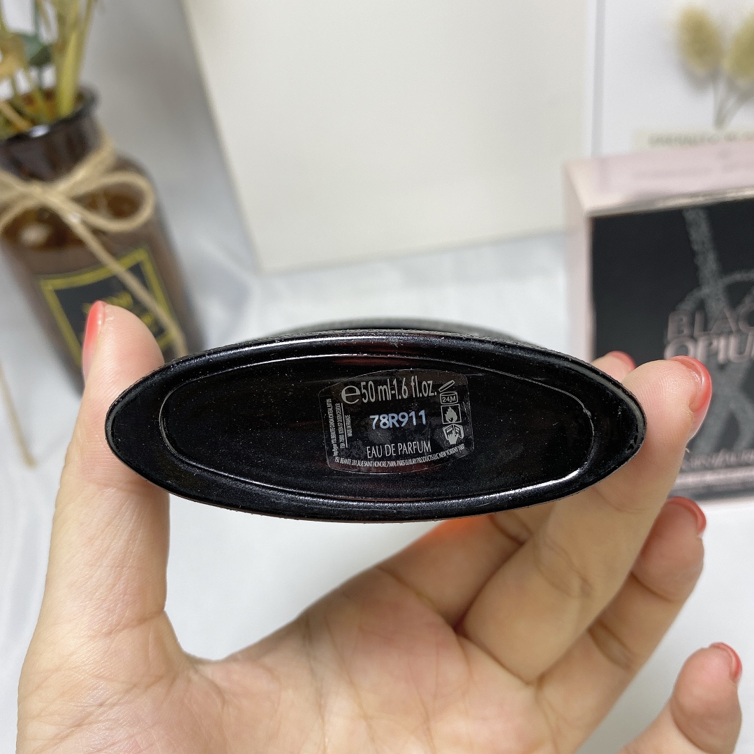 Saint Laurent perfume